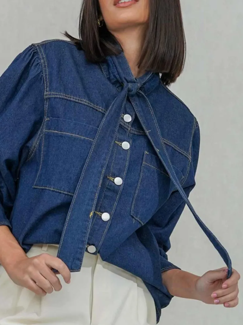 camisa_vaquera_lazo_3-1.webp Blusas Y Camisas De Mujer-Mariquita Trasquilá CAMISA VAQUERA LAZO Denim