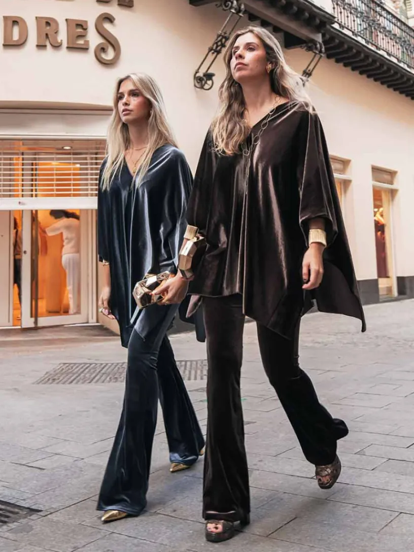 Trajes De Chaqueta | Invitadas -50 €-Mariquita Trasquilá CONJUNTO CAPA TERCIOPELO